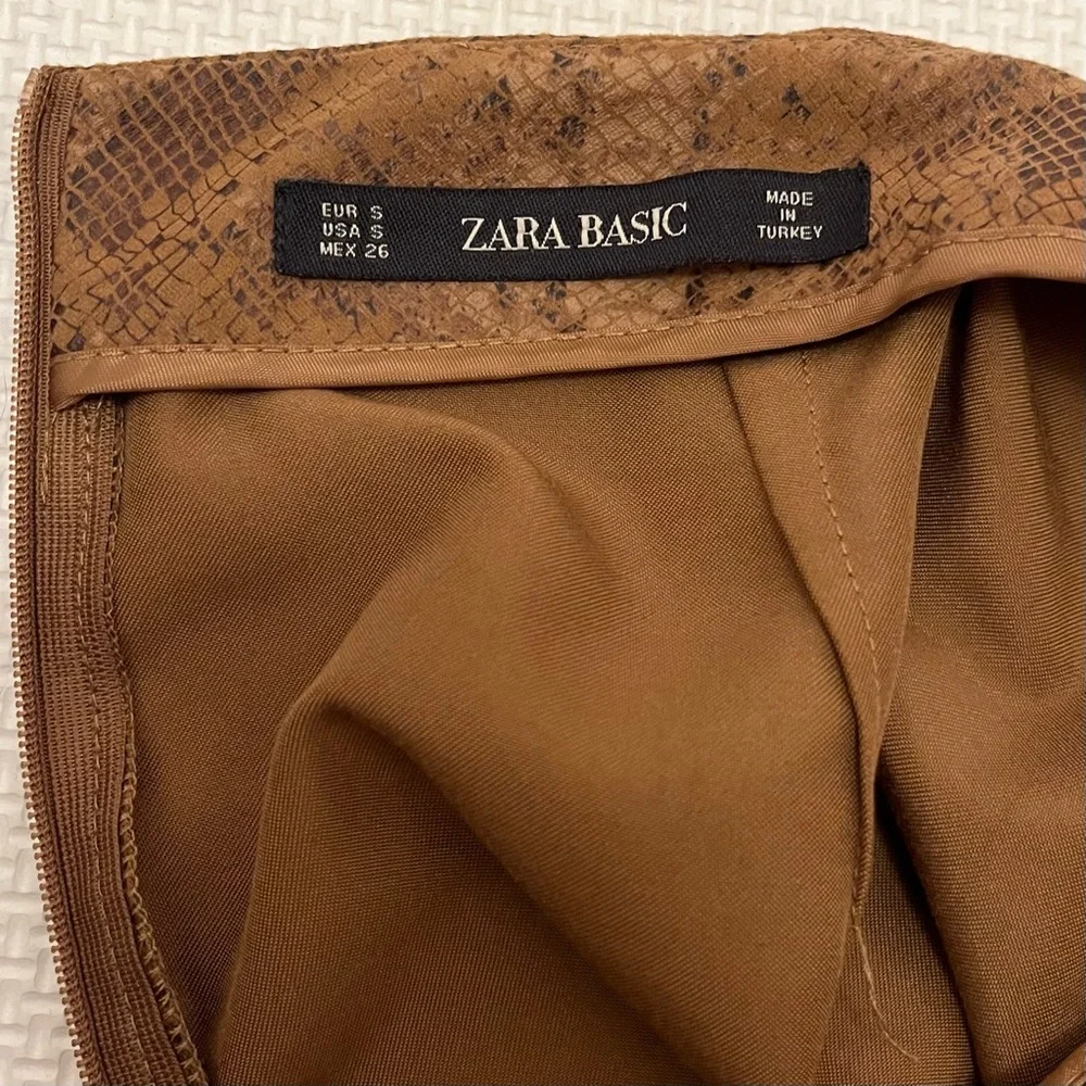 Zara Brown Snake Print Pencil Skirt Front Slit Size S - Picture 7 of 9